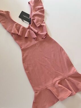PrettyLittleThing Dusky Pink Ruffle Bodycon Mini Dress NWT Size 2